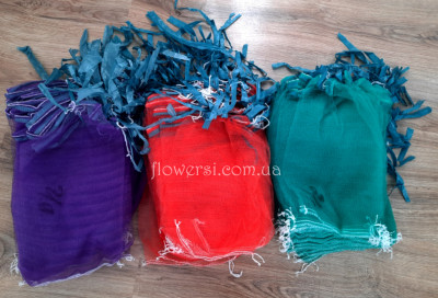 Сiтка (капрон) з дрібним осередком.